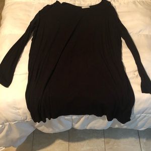 Black piko style shirt